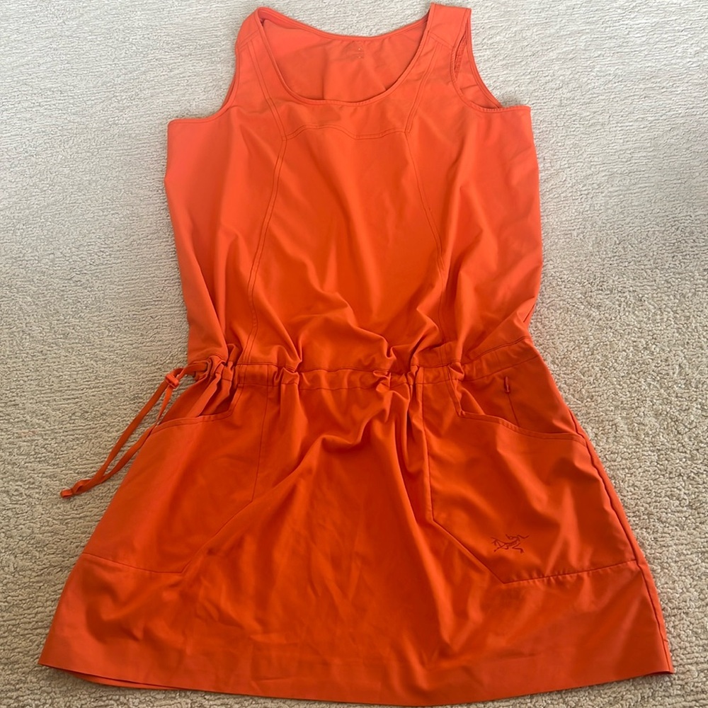 Arcteryx dress size large